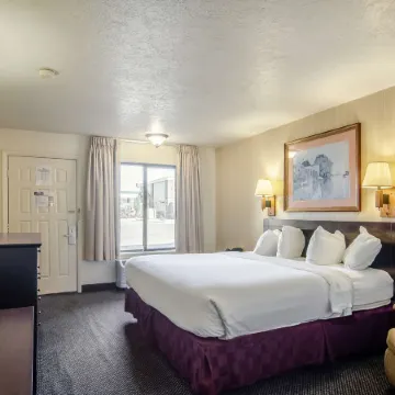 Americas Best Value Inn and Suites Fort Collins East I-25