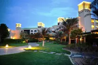 Anantara Desert Islands Resort & Spa Hotels near Shuweihat Island