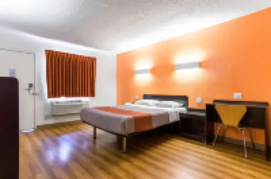 Motel 6-Long Beach, CA - International City