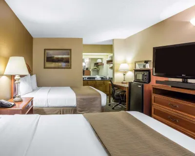 Quality Inn Hotels near Center Pointe Suites