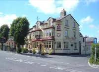 The Sydney Arms Hotels in Winterbourne Abbas