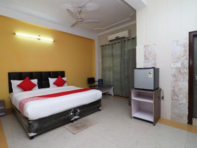 OYO 29997 Hotel Central