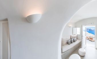 Mystique, a Luxury Collection Hotel, Santorini