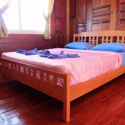 Sripitsanu Bungalows Rooms