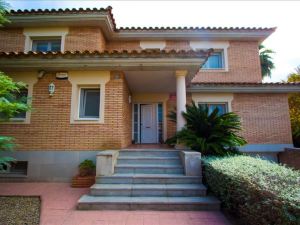 Catalunya Casas: Fantastic Villa Zeus in The Heart of Costa Dorada