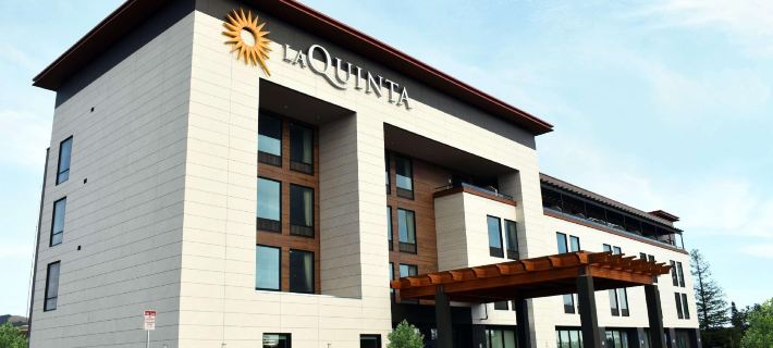 La Quinta Inn & Suites by Wyndham Santa Rosa Sonoma Hotels in Sonoma County