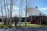 Redwood Motel Hotels in Bridgeport