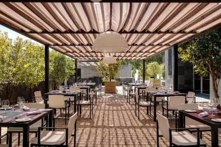 PCM Forum Alcala Отели рядом с достопримечательностью «Museo de Esculturas al Aire Libre FINAL»