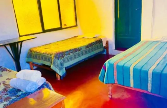 我的朋友沖浪旅館