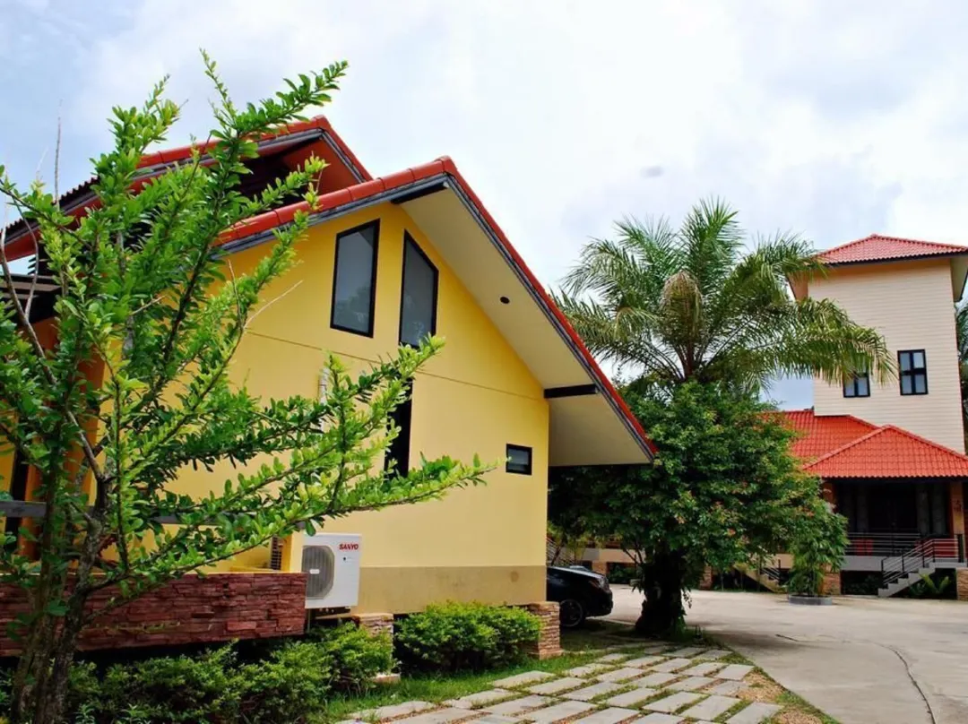 Tanisa Resort - Chumphon