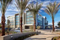 Hampton Inn Long Beach Airport
