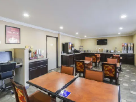 Econo Lodge Inn & Suites Escondido Downtown Hotels in Escondido