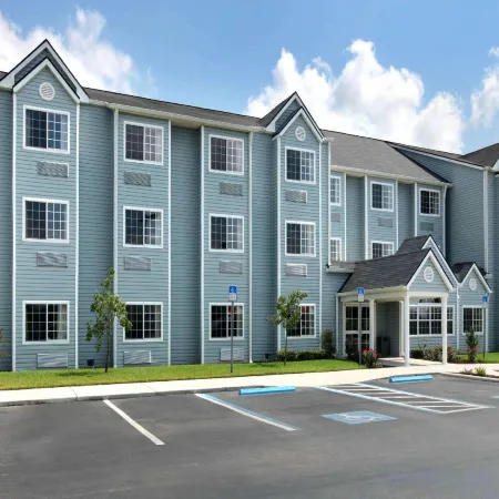 Microtel Inn & Suites by Wyndham Zephyrhills