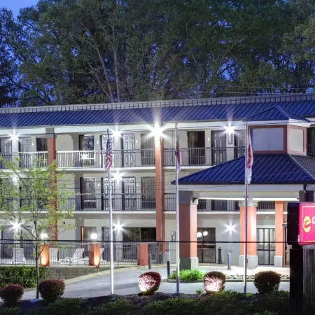 Clarion Pointe Biltmore Village