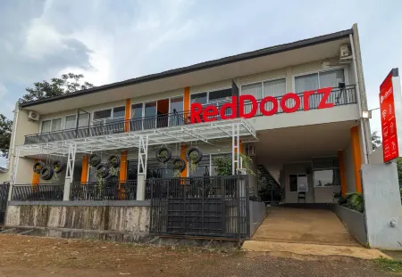 RedDoorz Near Exit Toll Bogor