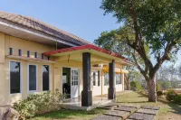 ريد دورز آت هوتل بوتري جيدينج بينكولو فنادق في 