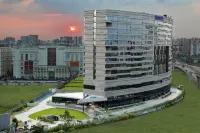 Novotel Kolkata - Hotel & Residences Hotel in zona P C Chandra Garden