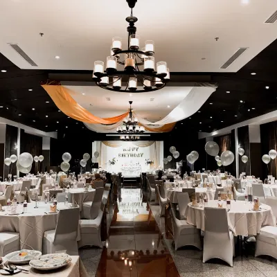 拉森達飯店 納閩博物館附近的飯店