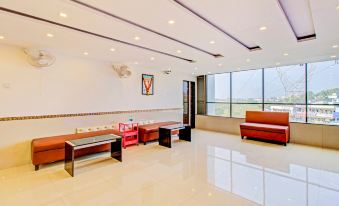 FabHotel Renuka Executive