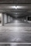 Peak 12 Hotel - parking