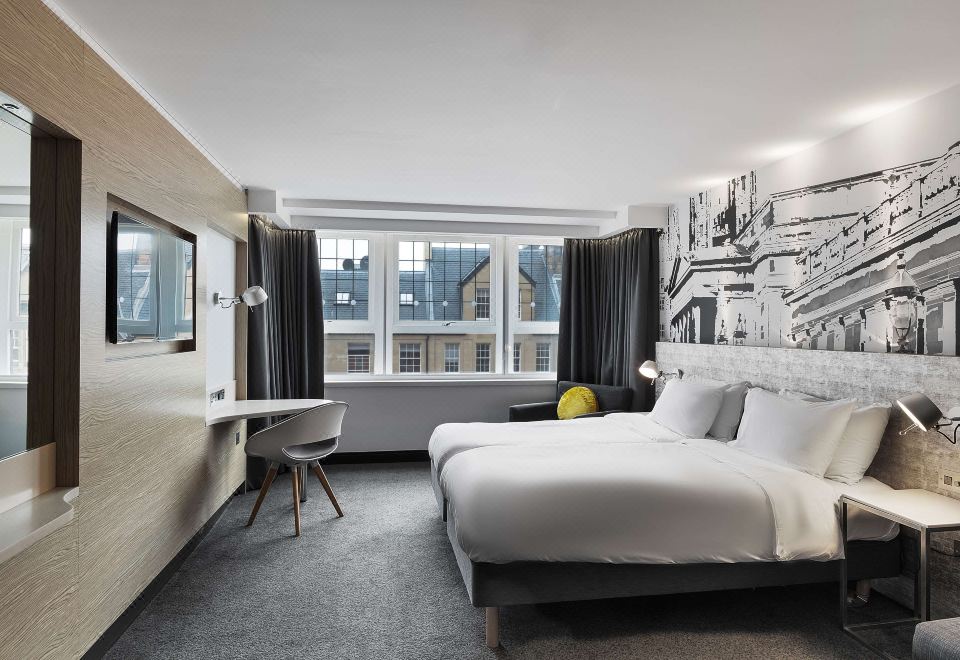 Radisson Blu Hotel Edinburgh City Centre Over view