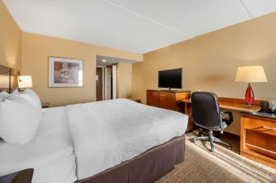 Clarion Hotel Conference Center on Lake Erie Hotels in Fredonia