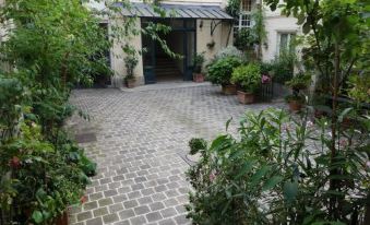 1. Paris-su..