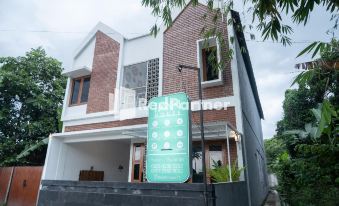 Twin House Near Uii Yogyakarta Mitra RedDoorz