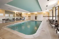 拉塞爾維爾萬豪萬怡酒店 - 泳池