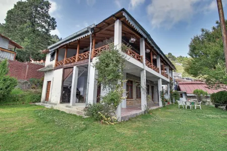 Chevron Fairhavens Отели рядом с достопримечательностью «Shree Kainchi Hanuman Mandir»