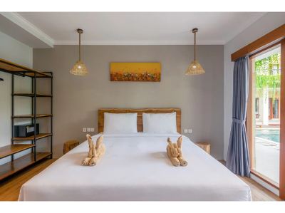Superior King Room Canggu Hype Photo