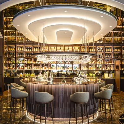 SANA Malhoa Hotel Отели рядом с достопримечательностью «Станция Камполиде»