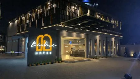 Bi One Hotel Отели в г. West Bekasi