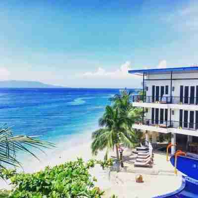 由Cocotel運營的阿尼努安海灘度假村日落 Hotel Exterior