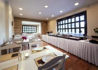 Hotel Omega - Breakfast