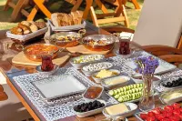 EFLIN HAUS Historical Place & Monument - breakfast