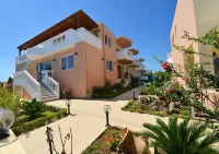 Golden Rose Suites Hotels in Kamisiana