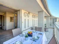 Port d'Attache - balcony