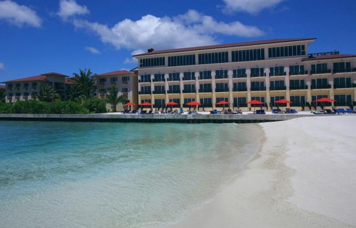 Hulhule Island Hotel