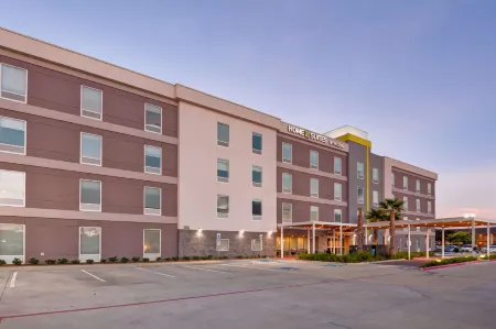 Home2 Suites by Hilton Baytown Отели в г. Бейтаун
