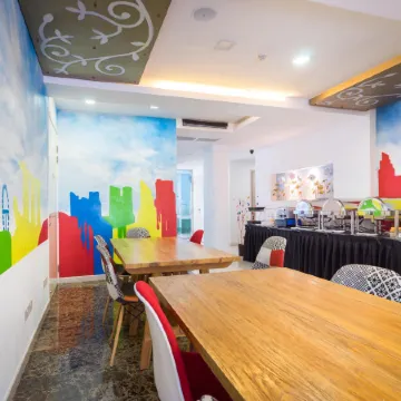 Hotel Clover the Arts Отели рядом с достопримечательностью «Игровое поле «Паданг»»