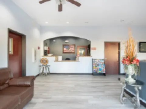 OYO Townhouse Clute Lake Jackson Hotels in Clute