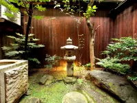 Guesthouse Yululu Hotels near Philosopher's Walk
