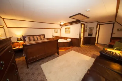 Log Cabin Lodge & Suites Hotels in Ligonier