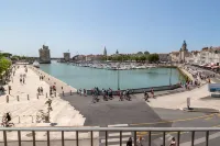 Tour de Nesle la Rochelle Vieux Port