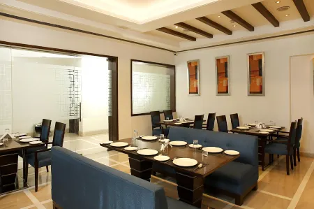 Inde Hotel Signature Tower Отели рядом с достопримечательностью «Leisure Valley Rd»