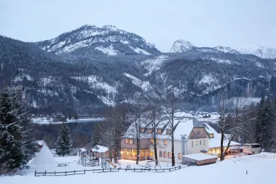 Jufa Hotel Grundlsee Hotels near See-Camping Grundlsee / Stellplatz am See "KEINE RESERVIERUNG"