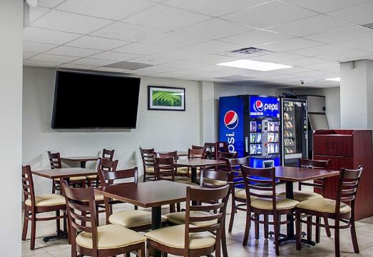 브루클린 호텔 내부 비교 사진