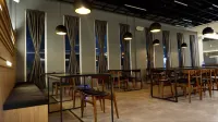 Bi One Hotel Hotel di Bekasi Barat