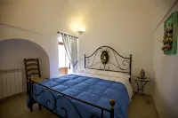 Trulli e Puglia Resort Hotels in Alberobello